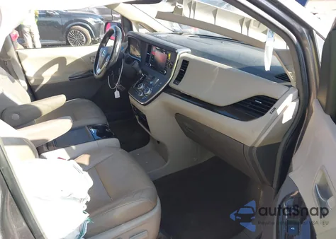 2019 Toyota Sienna Xle 8 Passenger z USA, uszkodzony, nr VIN 5TDYZ3DC4KS966057